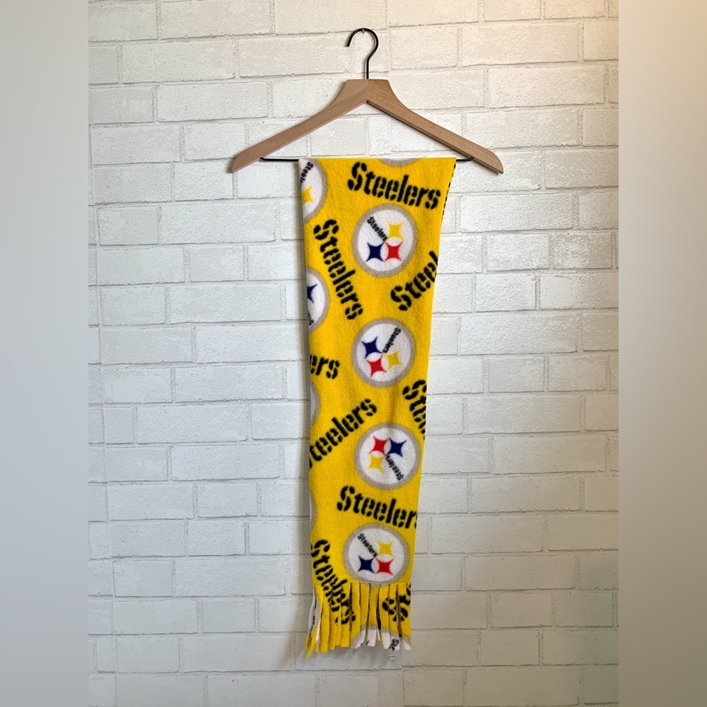 Men’s NFL Pittsburgh Steelers Handmade Fleece Yellow and Black Fringe Hem Scarf